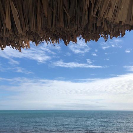 Отель Ocean Breeze Placencia Экстерьер фото