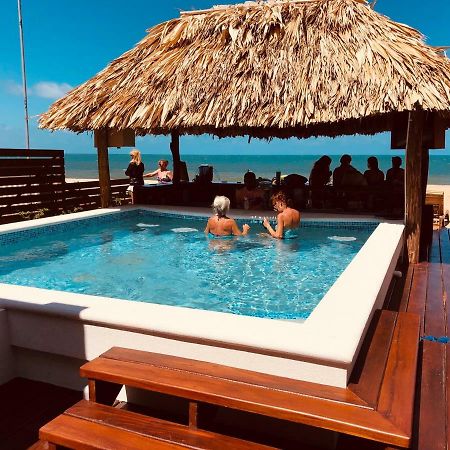 Отель Ocean Breeze Placencia Экстерьер фото