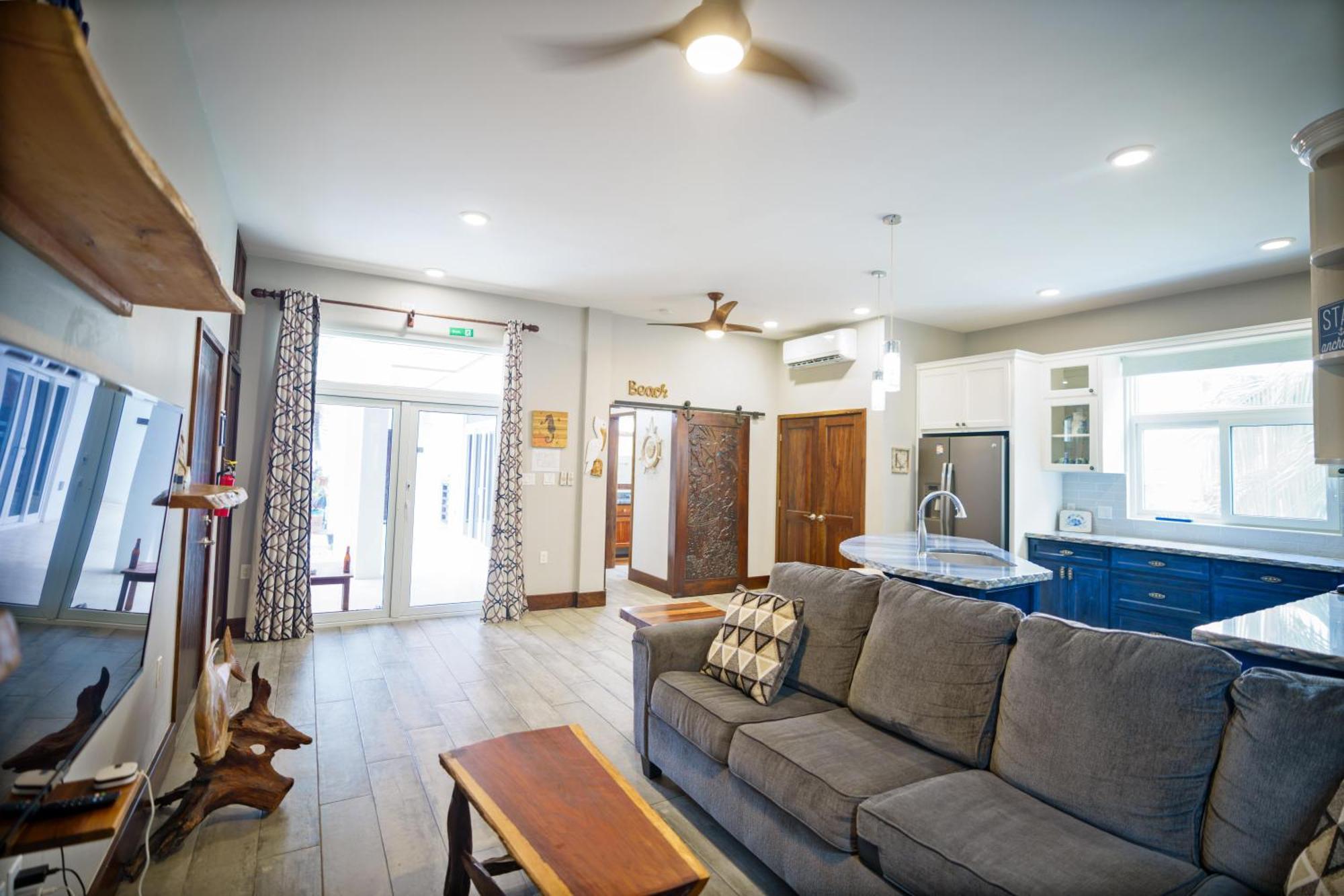 Отель Ocean Breeze Placencia Экстерьер фото