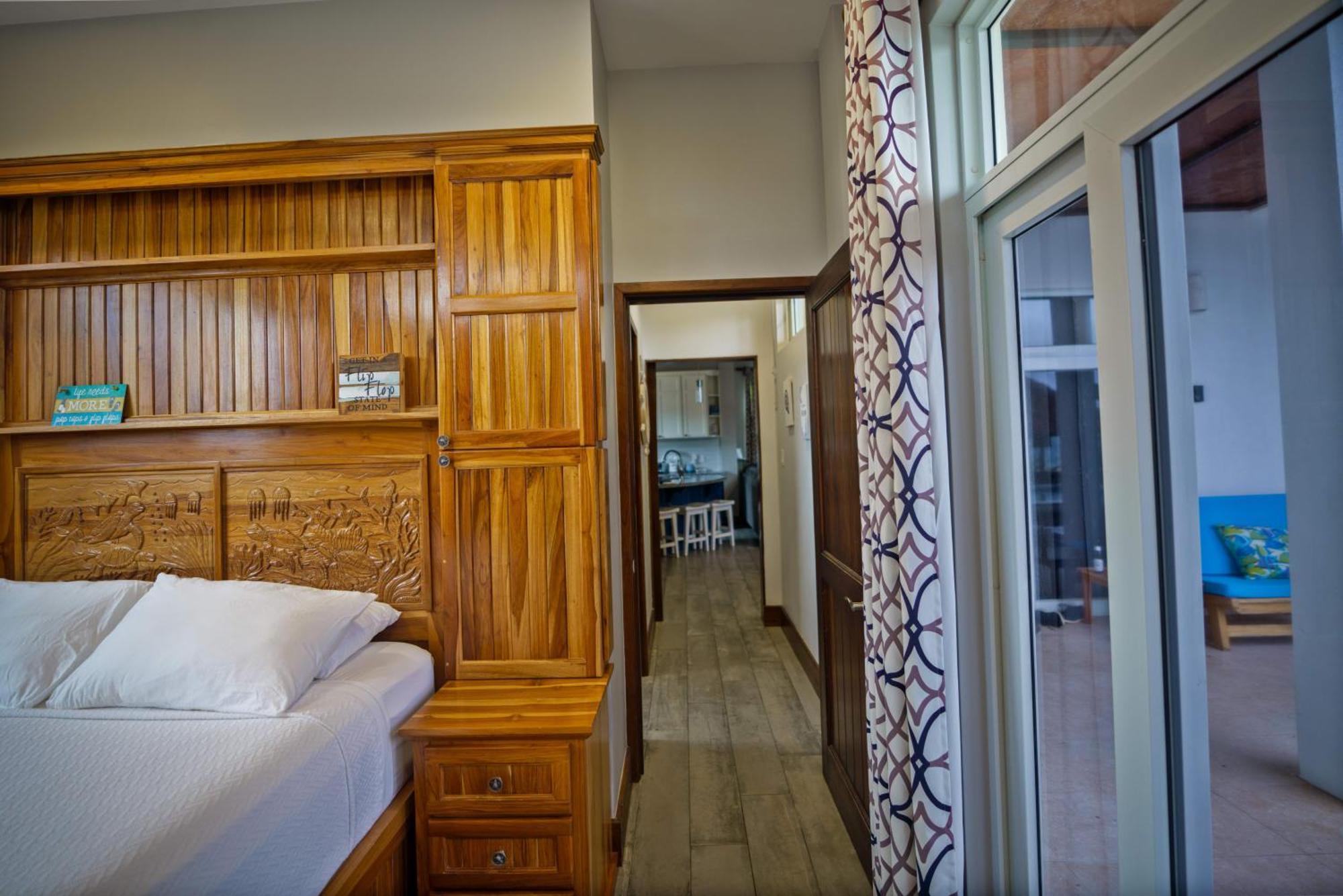 Отель Ocean Breeze Placencia Экстерьер фото
