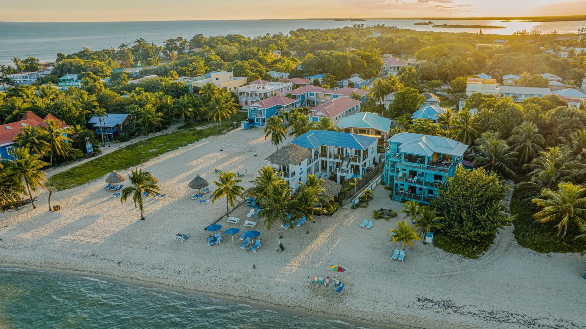 Отель Ocean Breeze Placencia Экстерьер фото