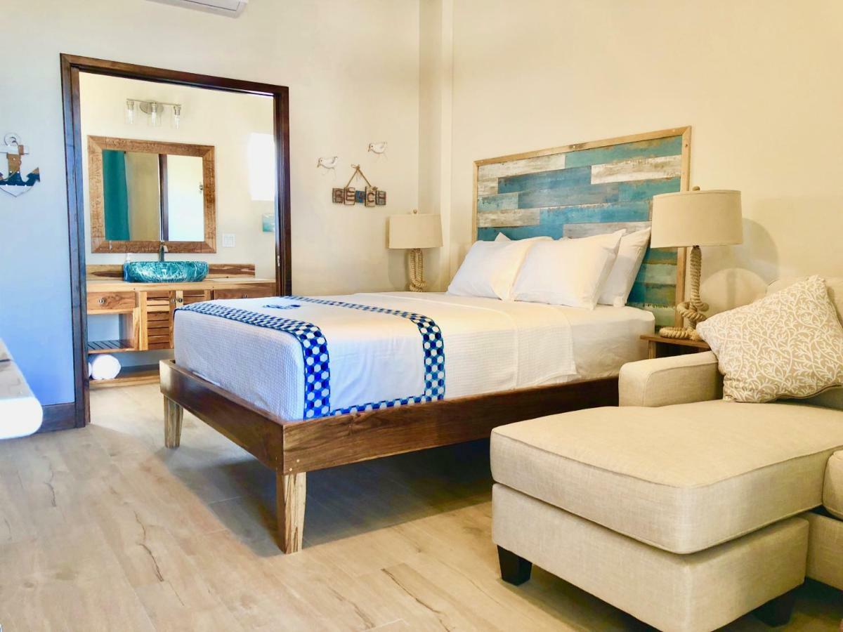 Отель Ocean Breeze Placencia Экстерьер фото