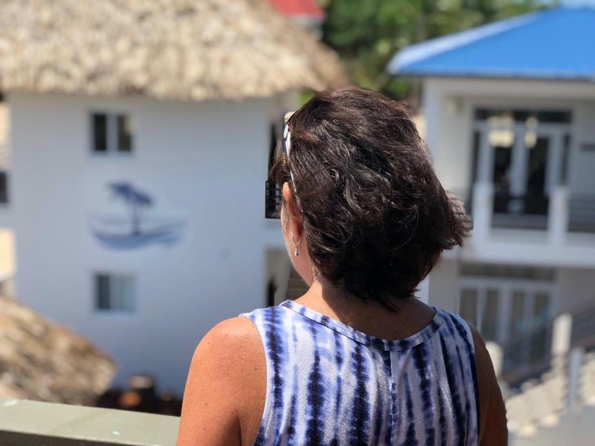 Отель Ocean Breeze Placencia Экстерьер фото
