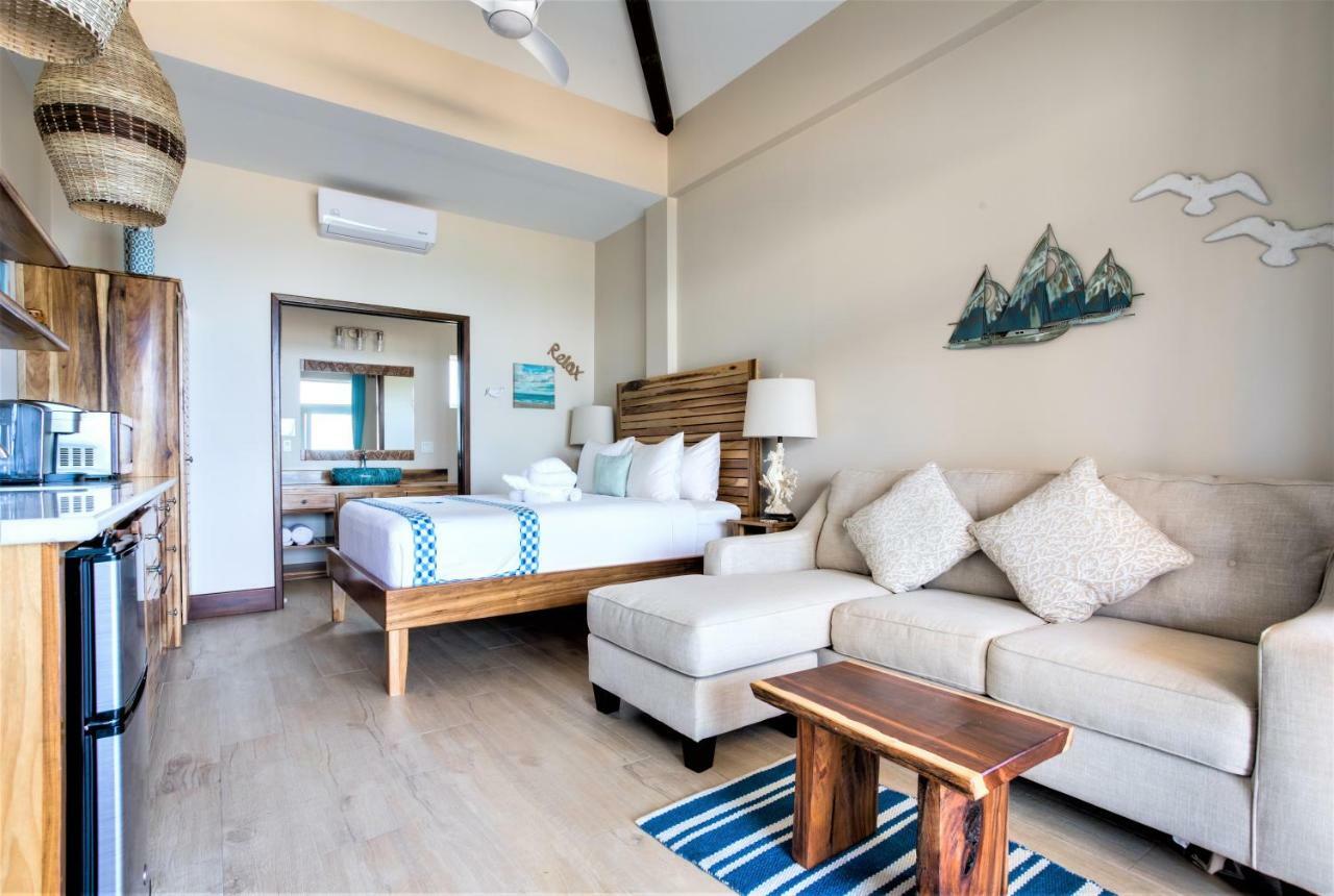 Отель Ocean Breeze Placencia Экстерьер фото